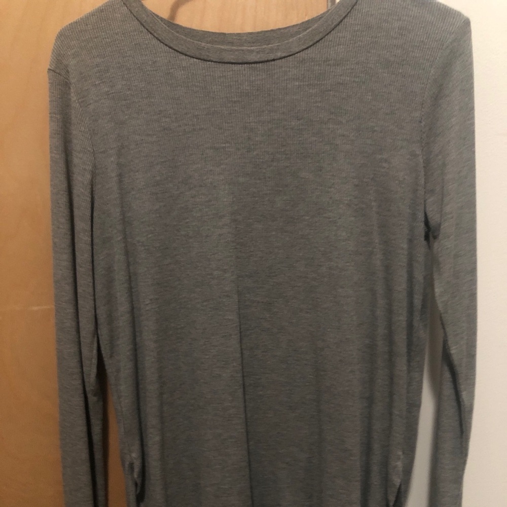 High low grey top